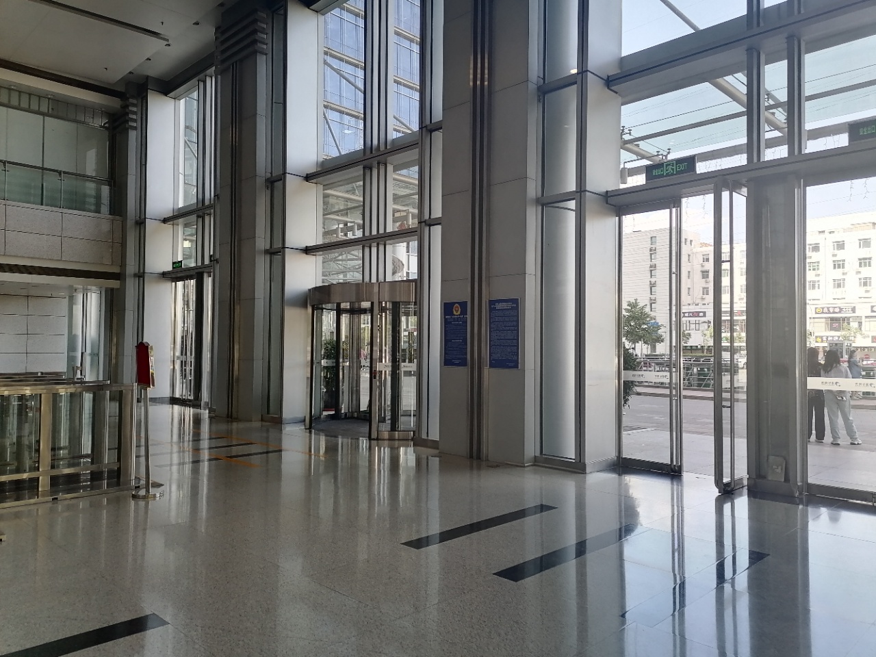 清华同方科技广场(大厦)出租房源实拍图3